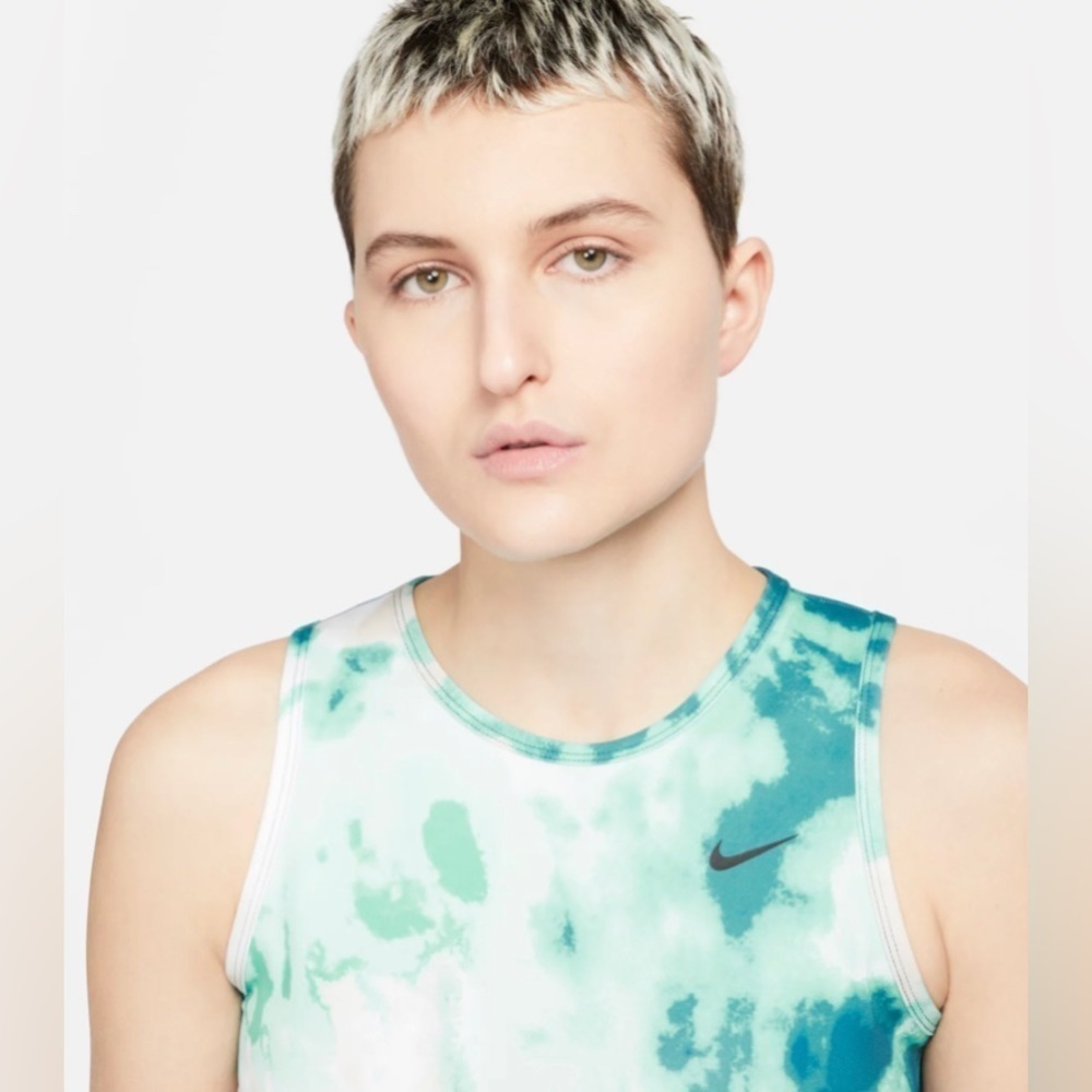 Nike Women's Fast Tie-Dye Tank Top - Picture 2 of 3